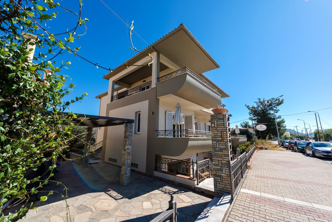 Albatros Studios Limenas  Luaran gambar